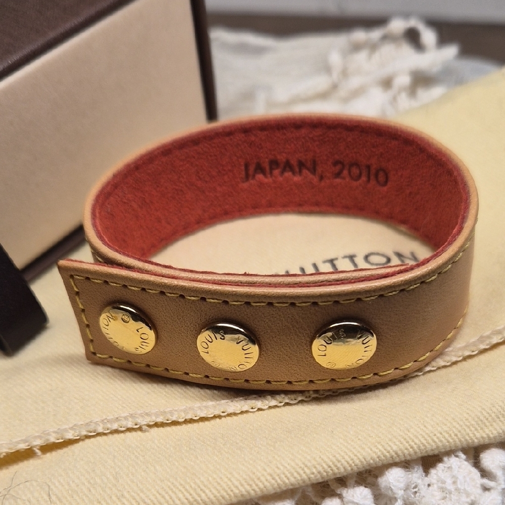 Louis Vuitton Beige Leather Bracelet with Gold Accents - Picture 2 of 5